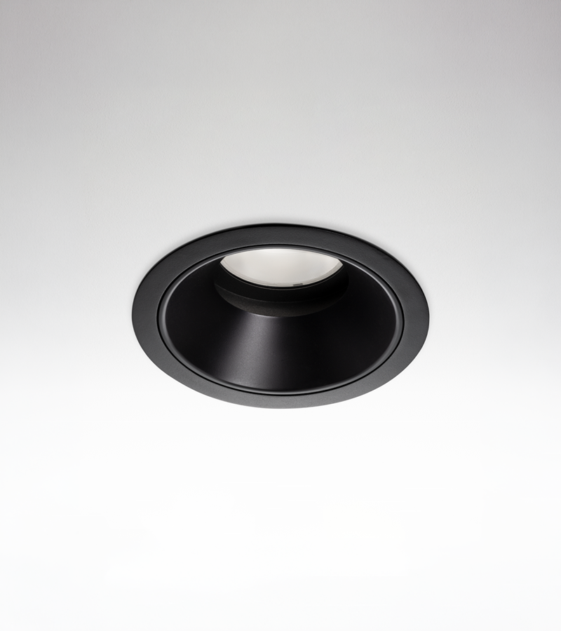 Múltiplo 42W aro recesado orientable con reflector negro
