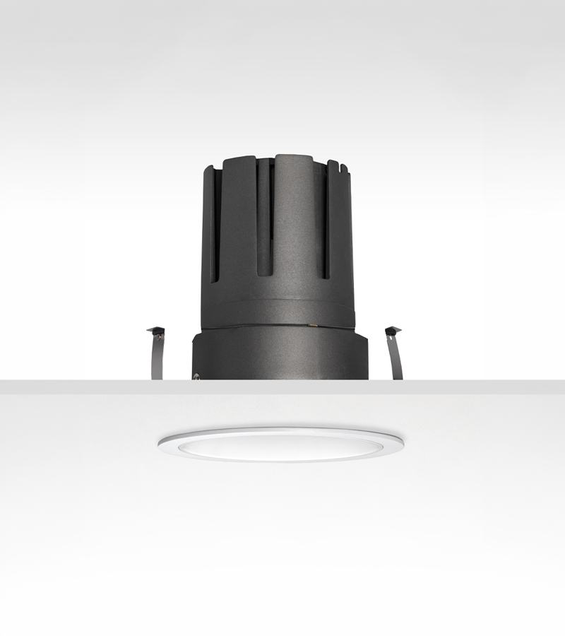 Múltiplo 42W aro recesado orientable con reflector blanco