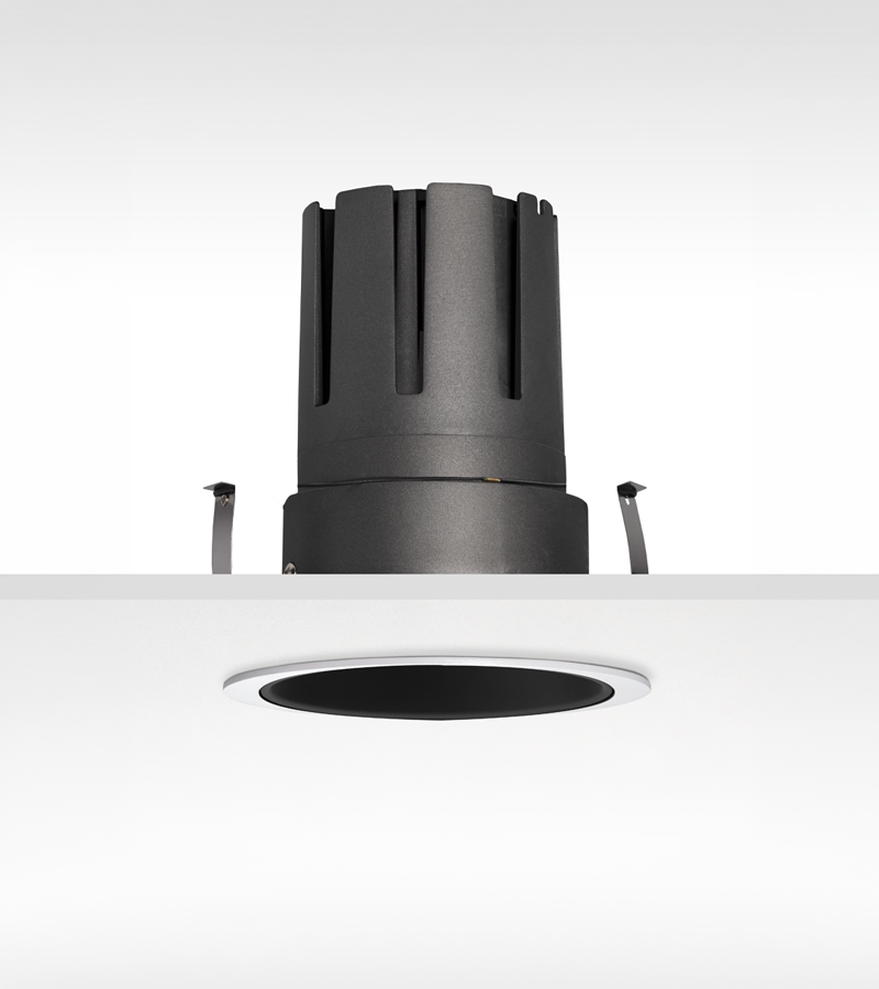 Múltiplo 42W aro recesado orientable con reflector blanco y negro