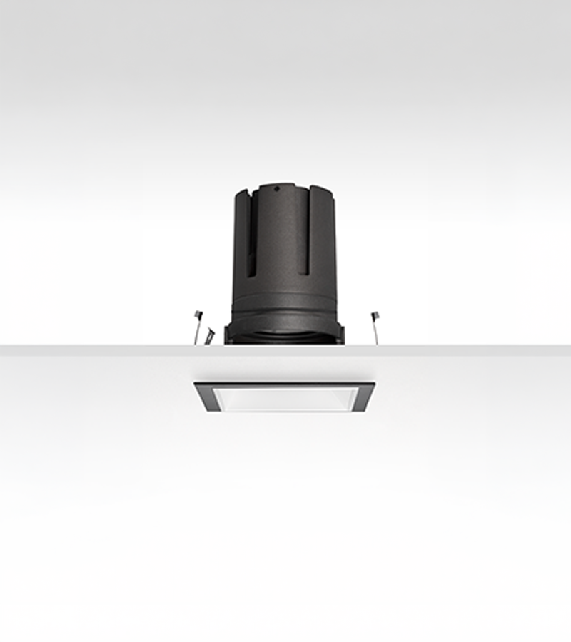 Múltiplo 42W aro recesado orientable cuadrado con reflector negro y blanco