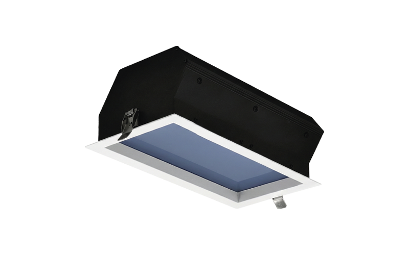 Aura wall washer